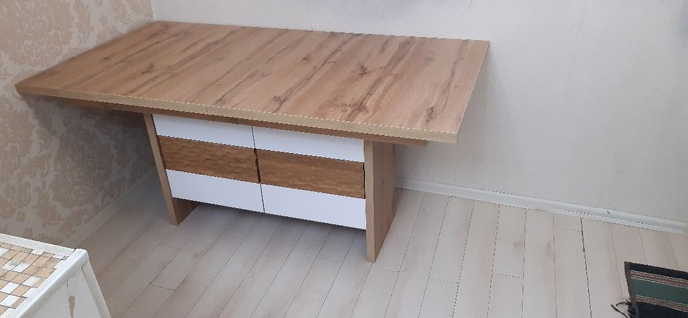 Кухонный стол продаётся