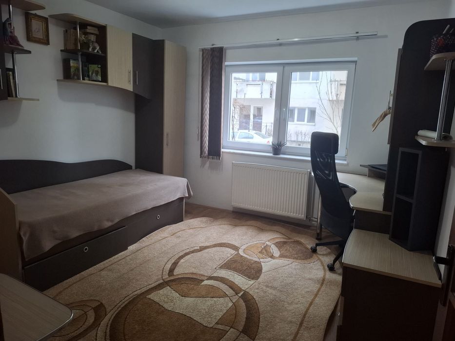 Vand apartament 3 camere Gherla, 70mp