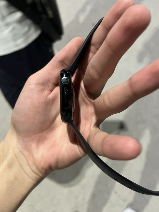 Apple watch 11/46