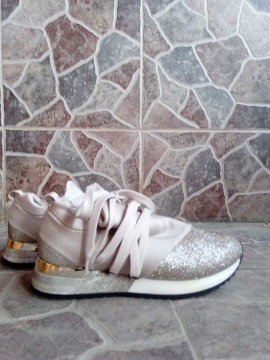 Дамски маратонки