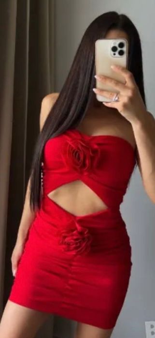 Мини червена рокля