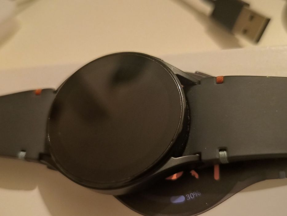 Смарт часовник Samsung - Galaxy Watch FE, 40 mm, 1,2'', черен