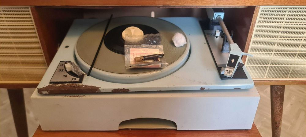 Радиола "Беларусь Р-101 Л", СССР