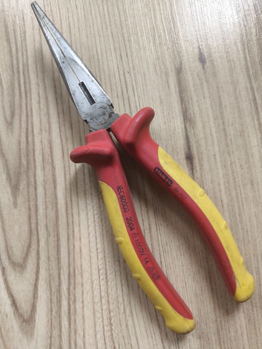 Клещи за електро техници за работа до 1000V