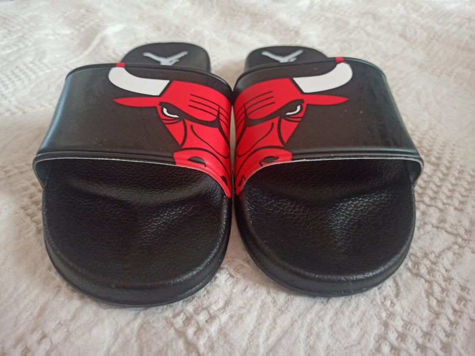 Мужской тапочка CHICAGO BULLS