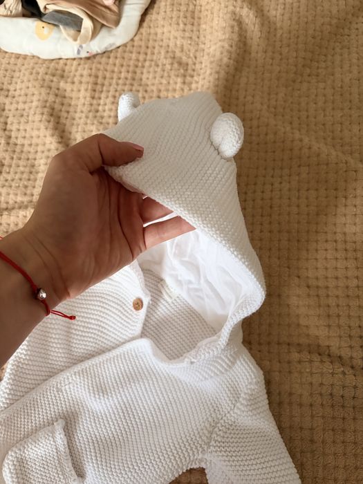 Продам детскую кофточку Next