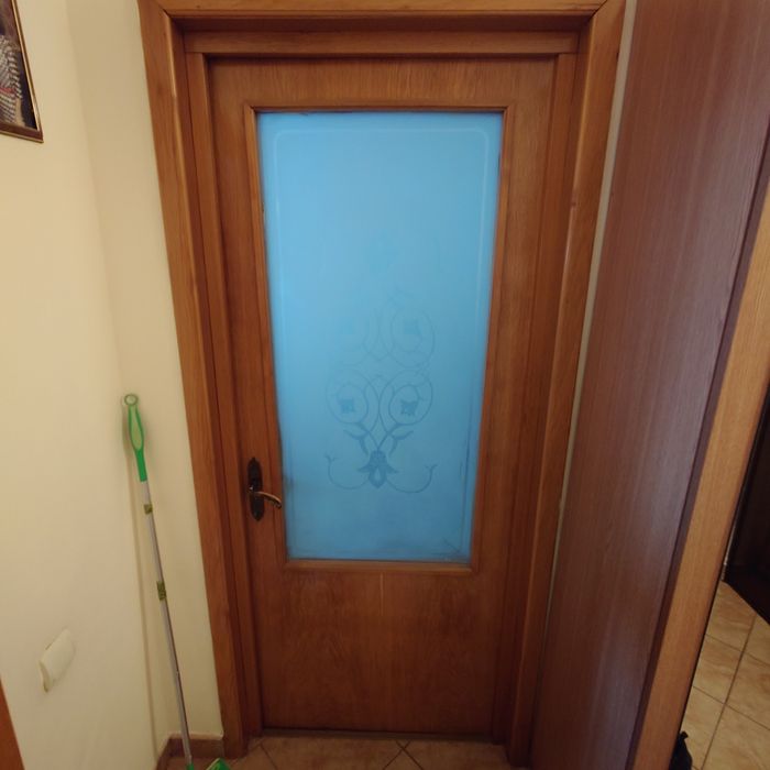 Usi de interior cu furnir de stejar