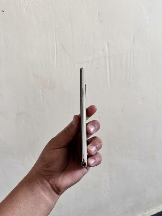 Samsung s10 5g 8/256 обмен бор