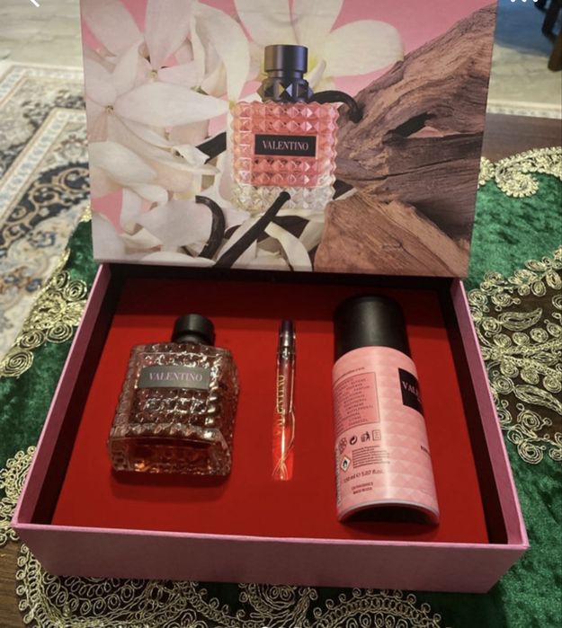 Parfum pentru femei, Valentino.