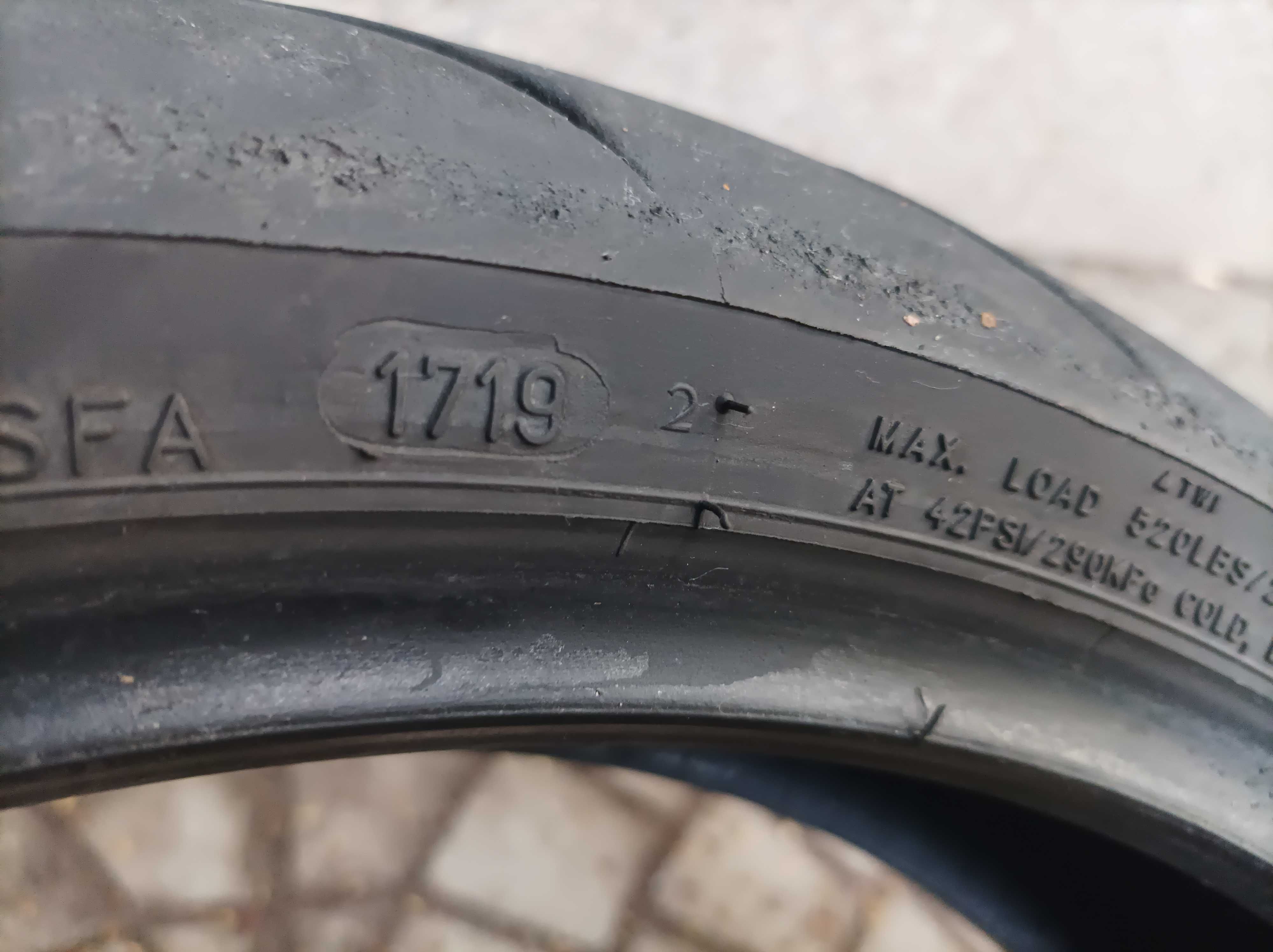 Предна гума мотор 120/70/17 гр. София Оборище • OLX.bg