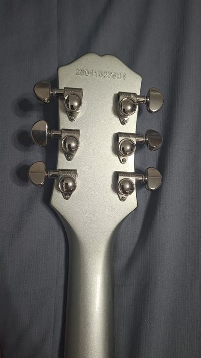 Продам Epiphone SG Standard Silver Mist
Гитара в идеальном состоянии,