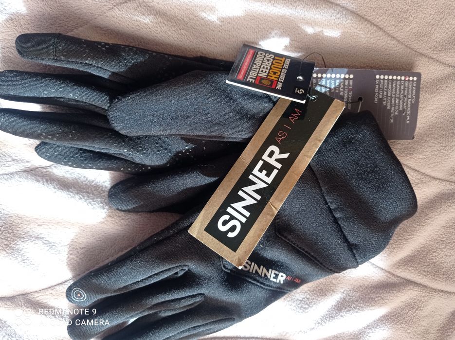 Нови дамски спортни ръкавици Sinner