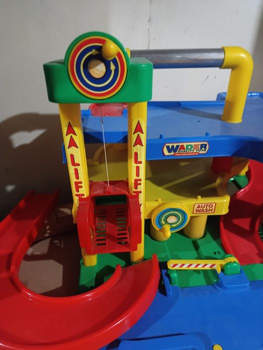 Игрушка гараж машинки дорога