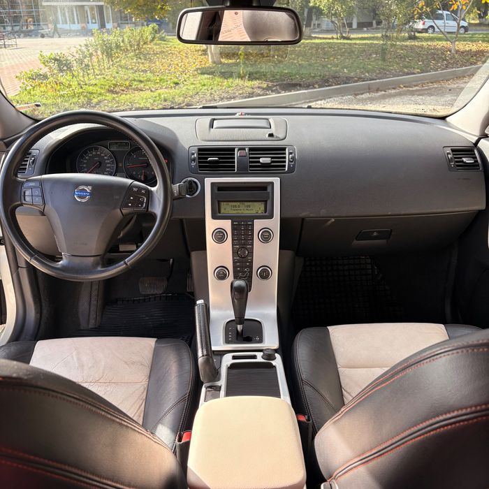 VOLVO S40 2011 — imagine 5