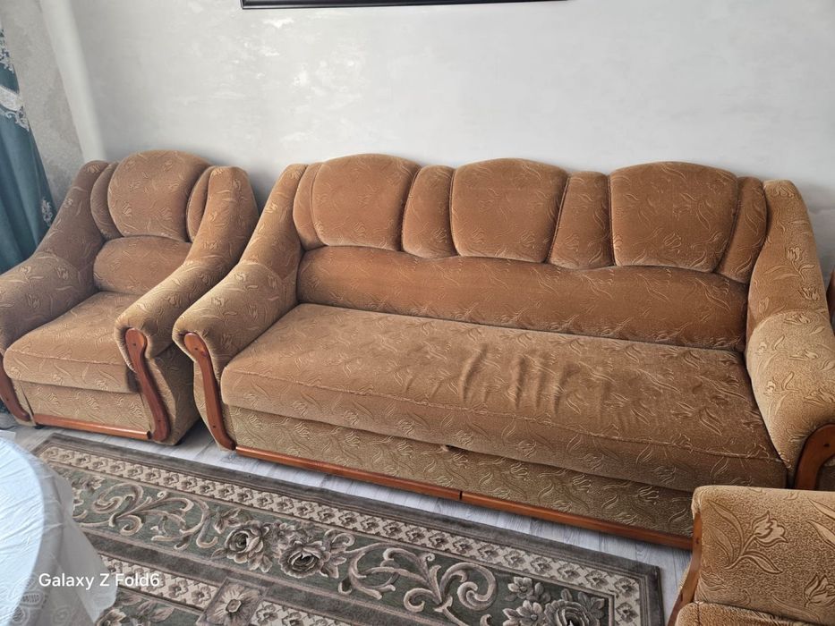 Продам диван тройку