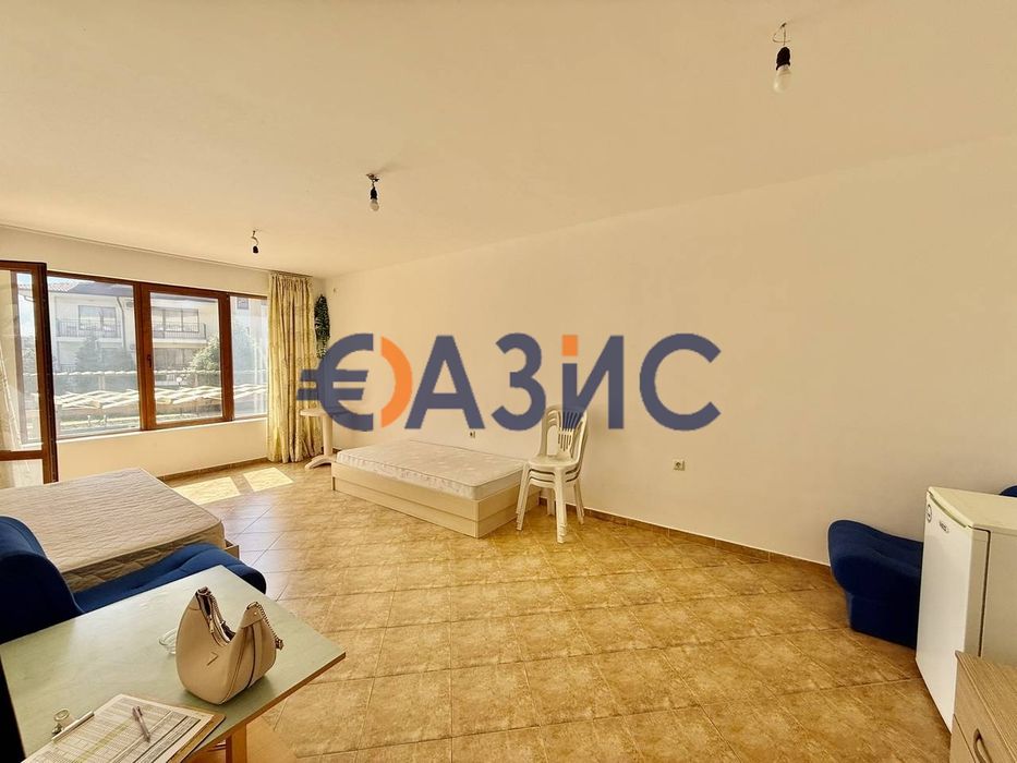 Продава се Тристаен апартамент в с. Кошарица, Област Бургас - 104 кв.м за 436 €/кв.м - Снимка #2