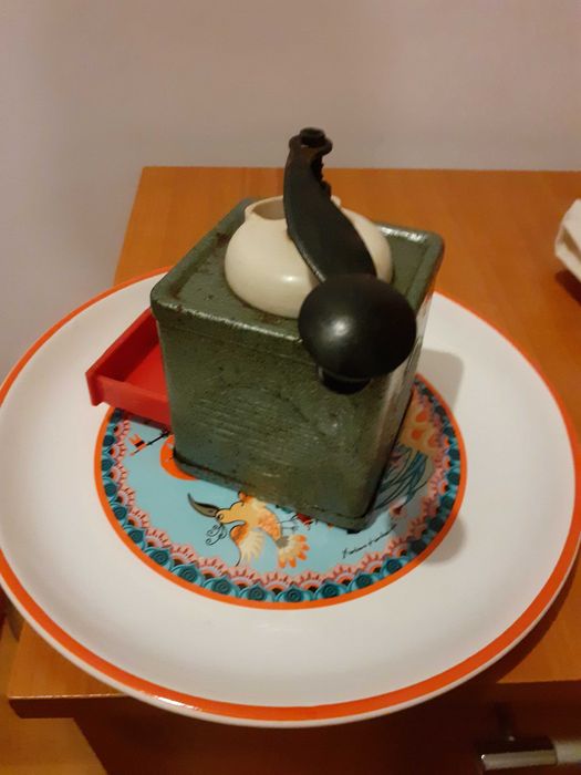 Rasnita romaneasca Resita vintage