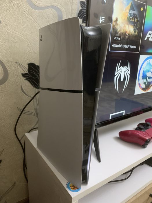 Playstation 5 slim Digital 1tb+2 ta dualsense+uyinlar