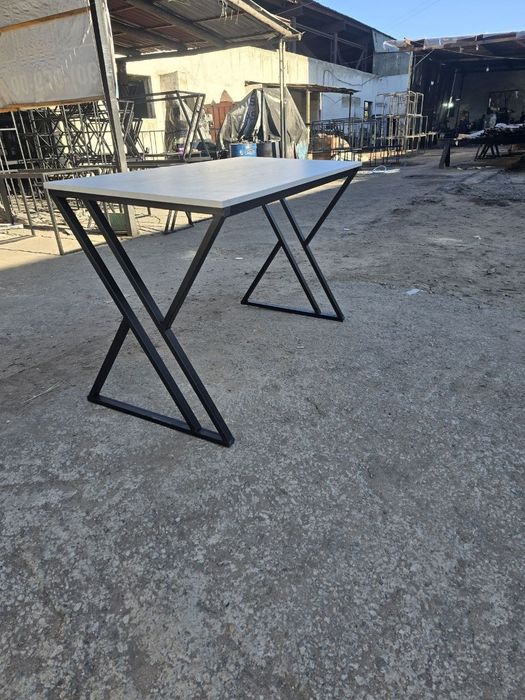 Loft mebel va ofis kreslosi turon stoli