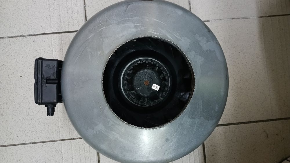 Вытяжной канальный вентилятор