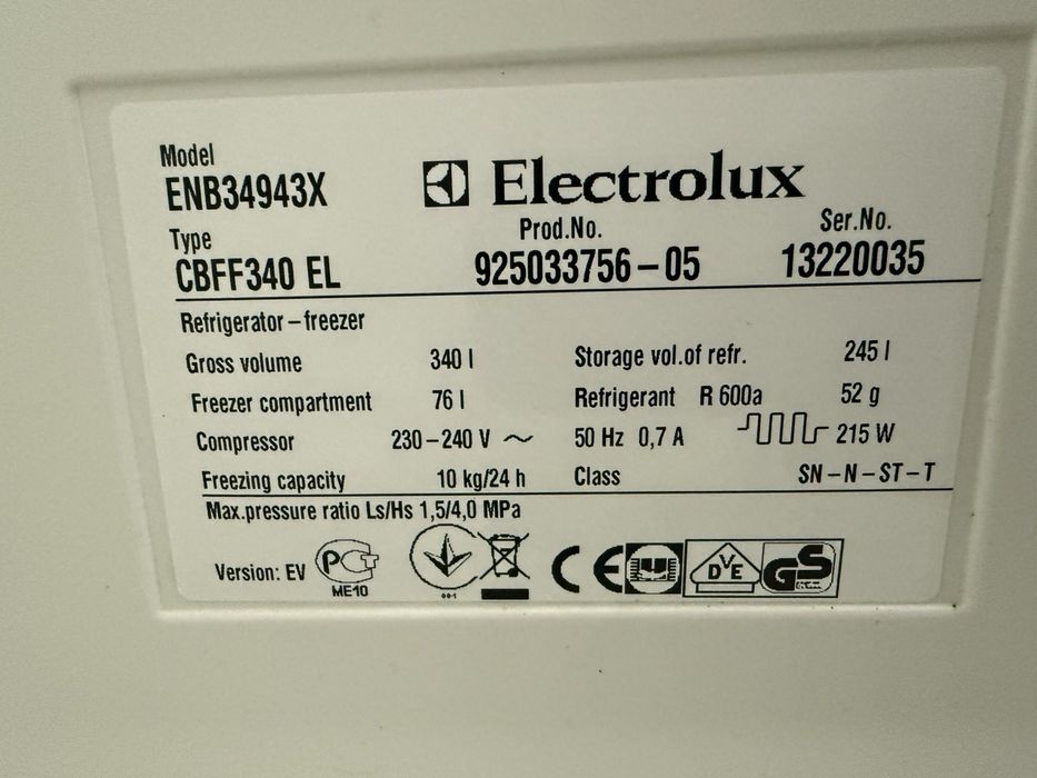 Хладилник с фризер Electrolux