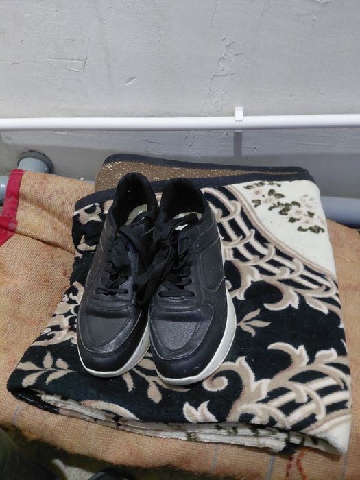 Кросовки 36 размер хорошое качество