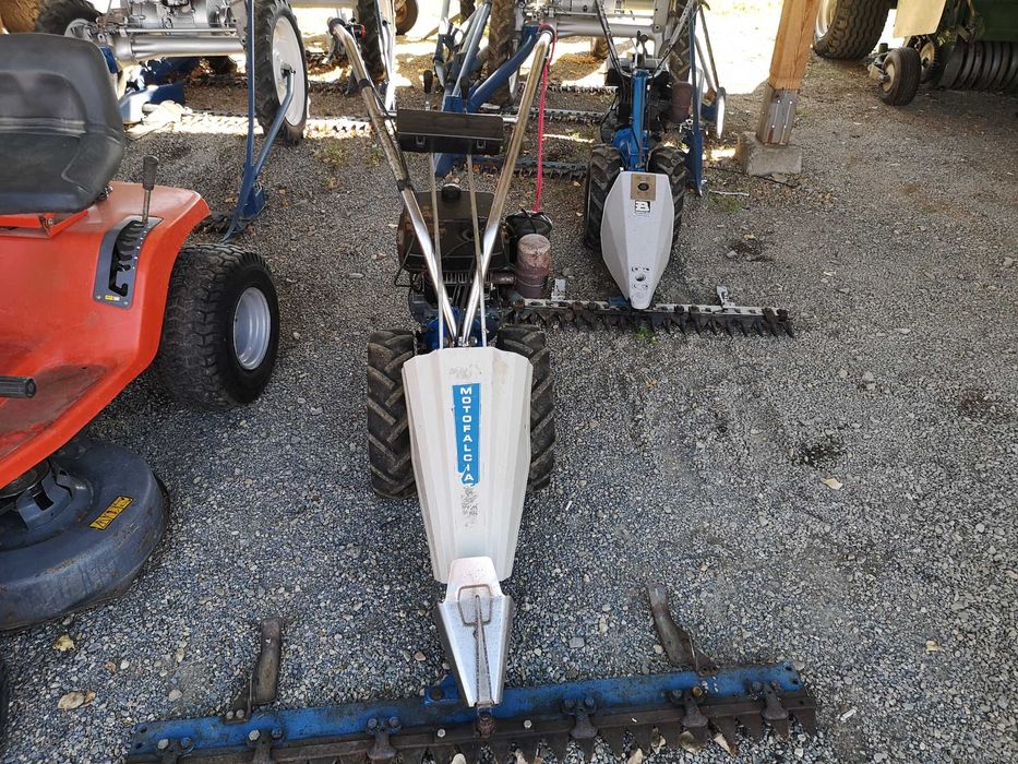 земеделска техника испорски предлага 2 и3 и 4колесни косачки БЧ