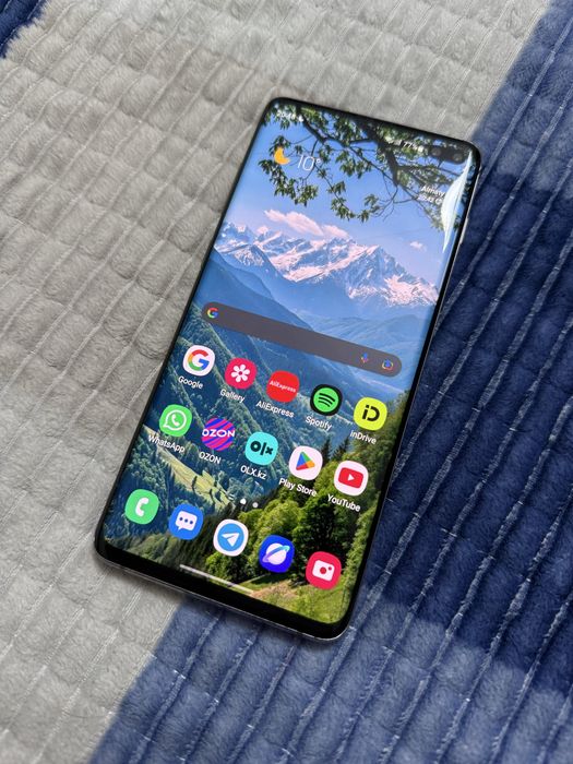 Продам Samsung S10+