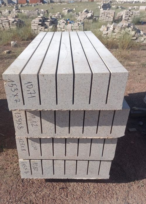 Натуральный камень (гранит)