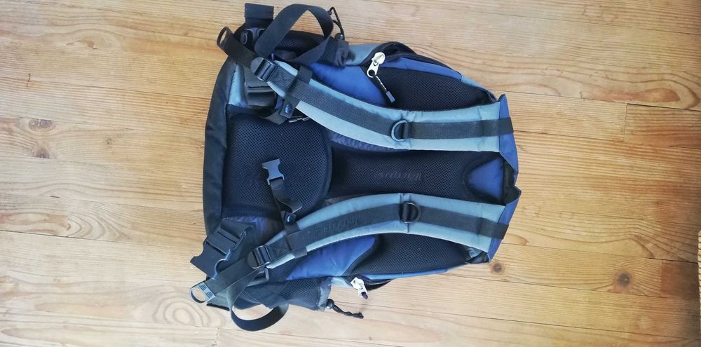 Раница Targus от САЩ с отделение за лаптоп