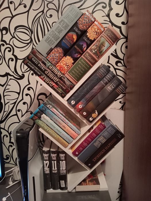 Продам полки для книг