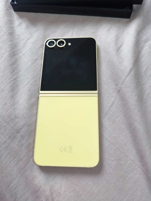 Samsung Z Flip 6 Gold Гаранция