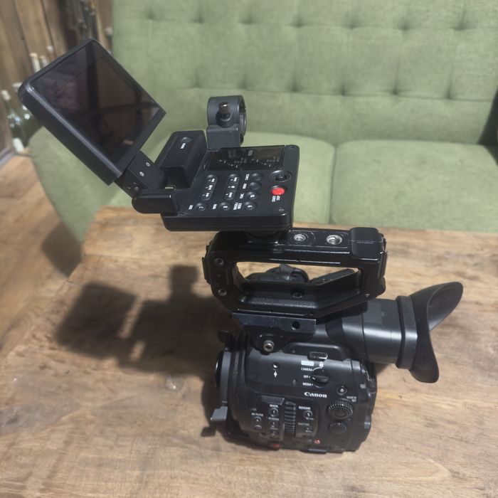 Камера Canon C300 mark2