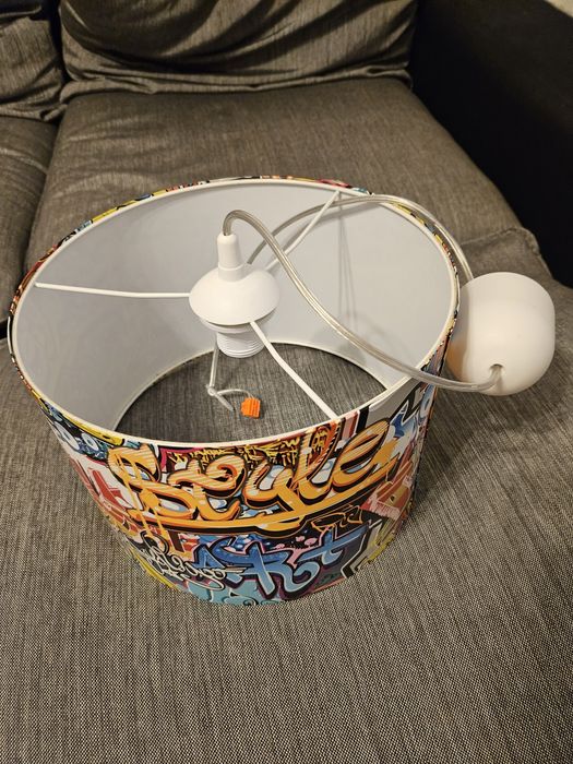 Vand lustra pentru camera adolescent