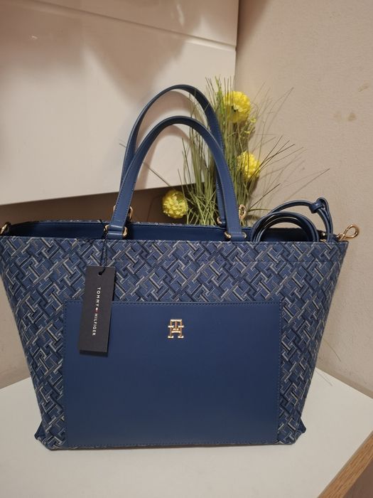 Тоmmy Hilfiger нова с етикет