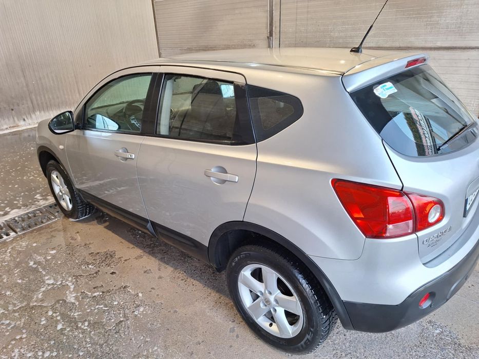 Nissan  Qashqai 1.6 газ\бензин