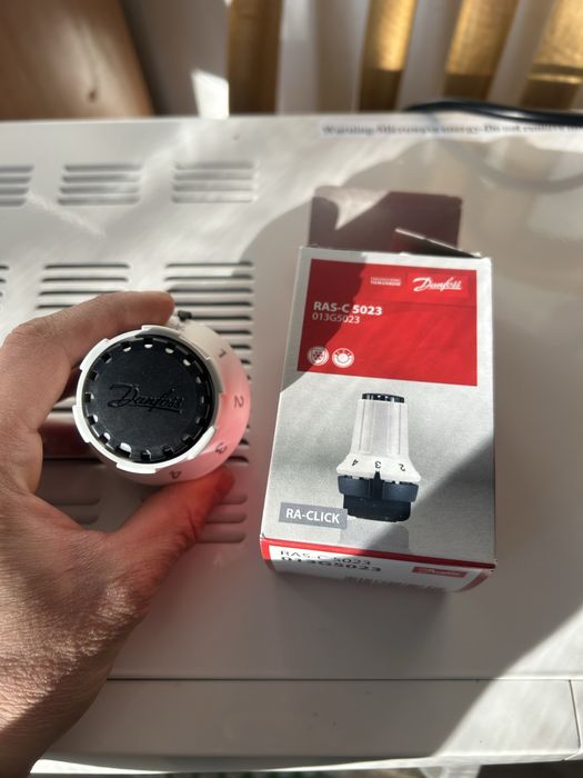 Термоголовка регулятор температуры