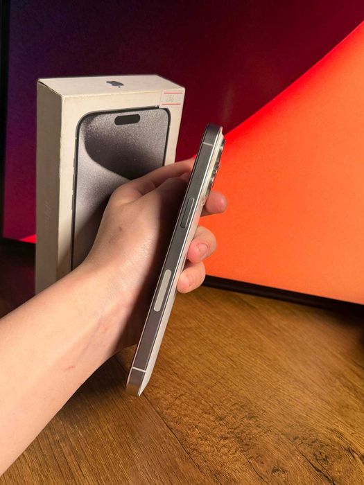 iPhone 15 Pro Max 256GB White Titanium