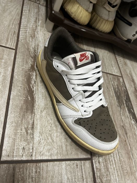Jordan 1 travis scot
