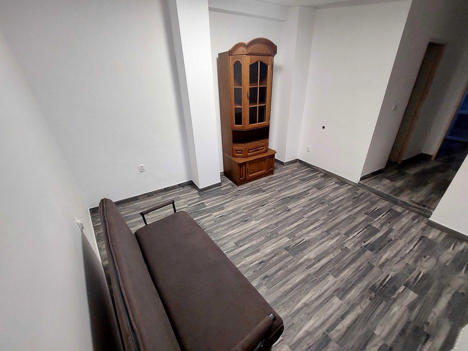 Apartament 2 camere la casa etaj 1