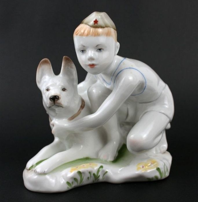 Антикварные коллекционные статуэтки