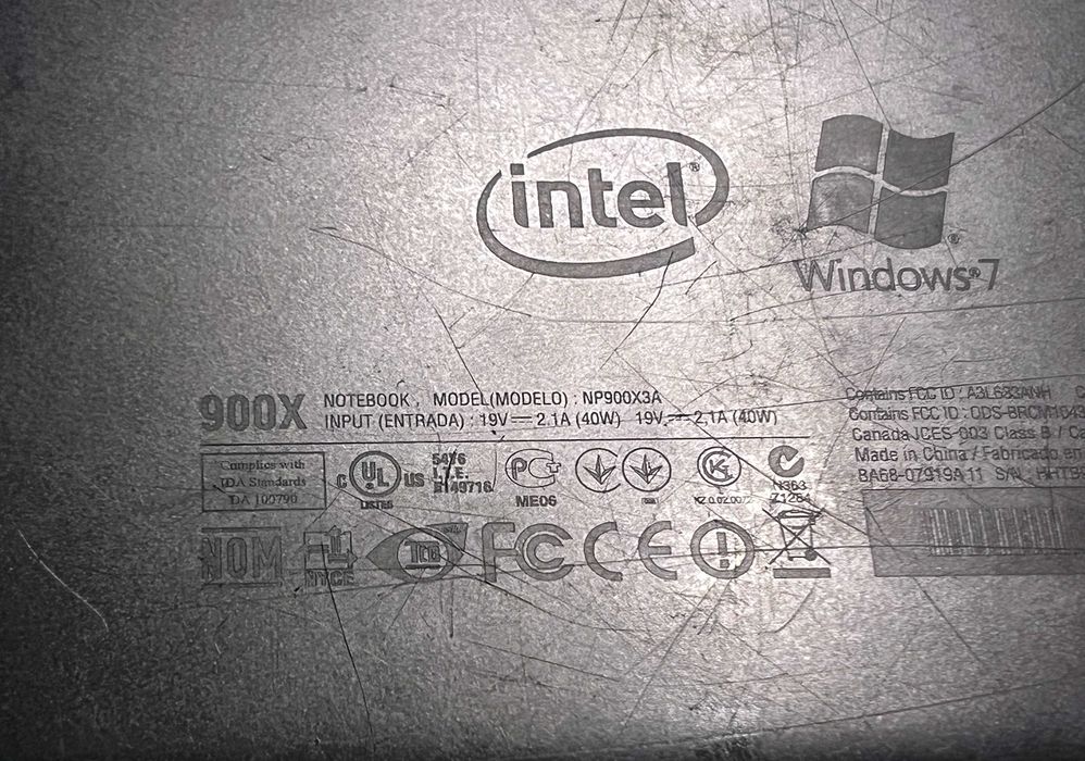 Laptop Samsung Series 9 NP900X3A i5 Ultrabook Defect Fara RAM SSD