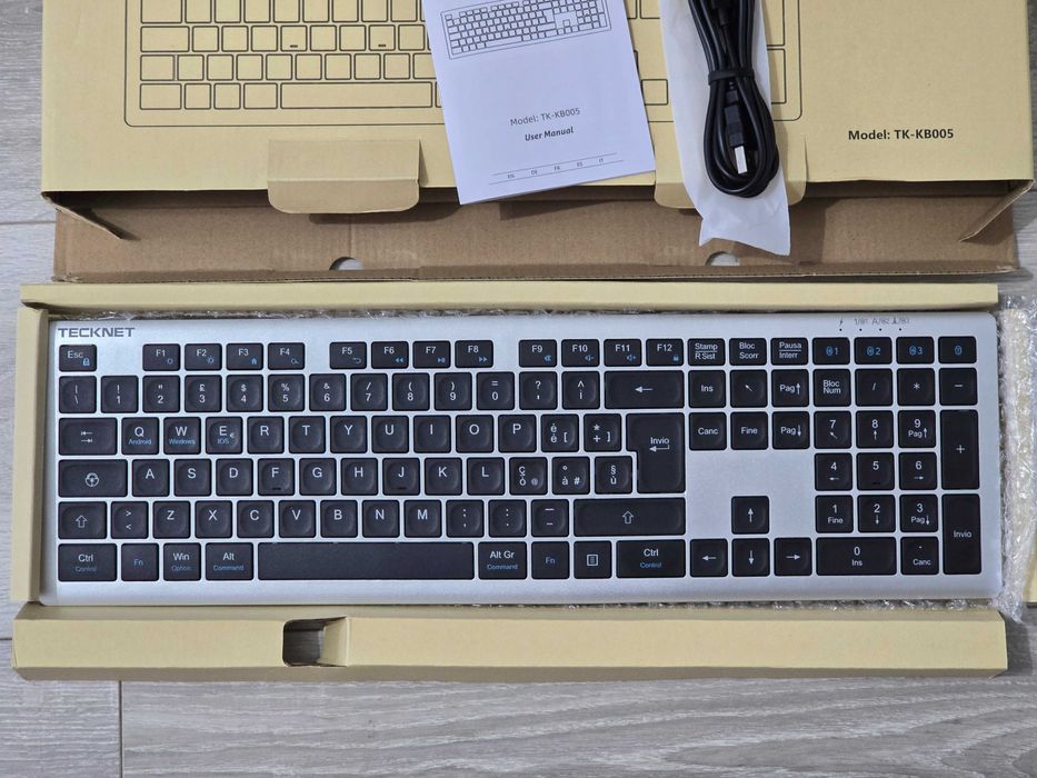 Tastatură Bluetooth TECKNET QWERTY – Ultra Subțire – Wireless