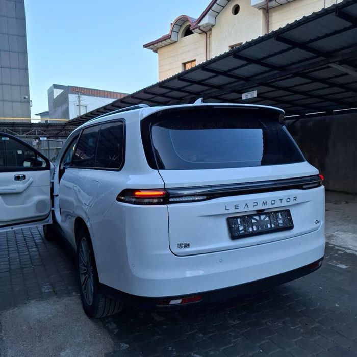 Leapmotors C16 1 pazisiya