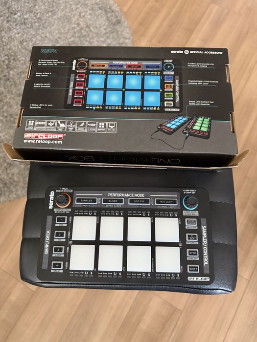 Reloop NEON MIDI контролер