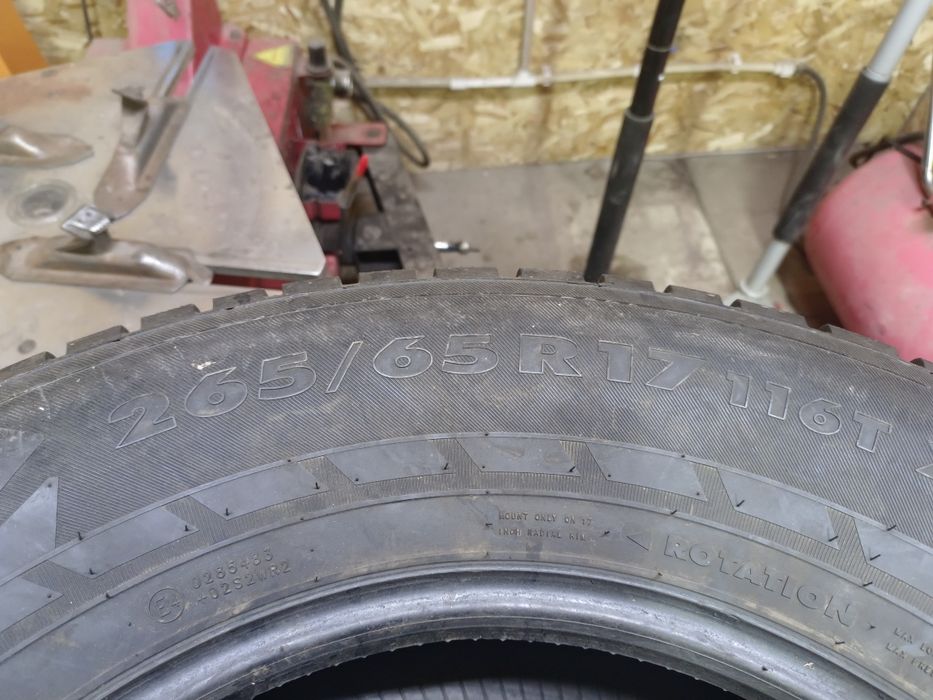 Продам зимние шины Nokian