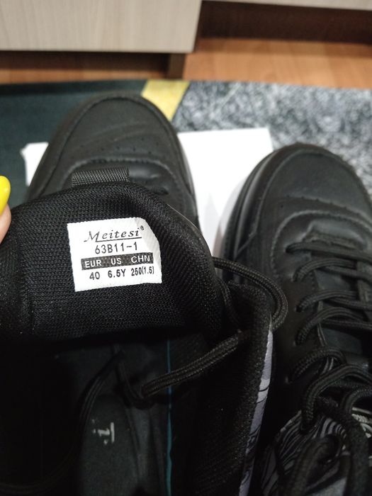 Кроссовки на мальчика осень - весна