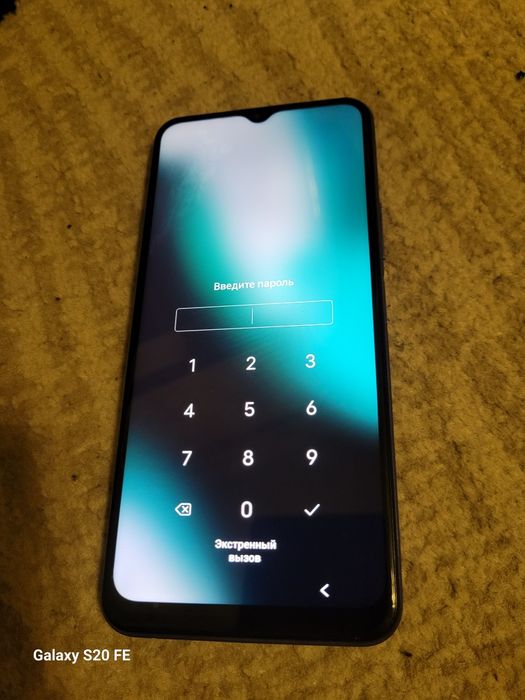 Vivo Y21  4+1/64/гб память