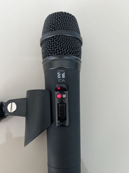 TOA WM-5220 UHF Wireless ръчен безжичен микрофон