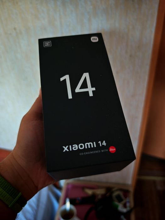 Продам Xiaomi 14 12/512 + чехлы
